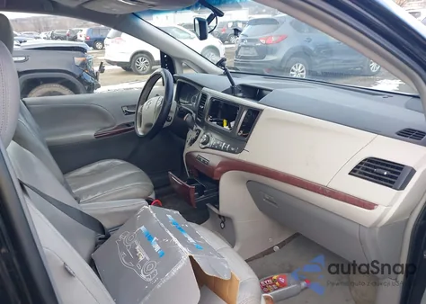 2014 Toyota Sienna Xle V6 8 Passenger из США, поврежденный, VIN 5TDYK3DC0ES521372